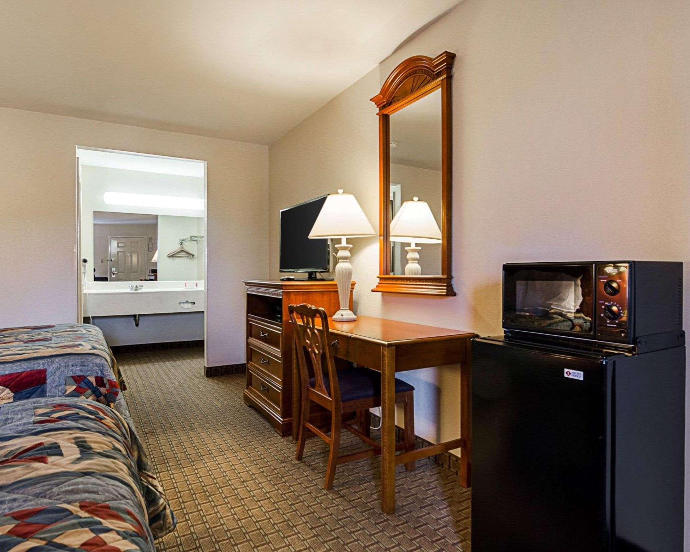 Econo Lodge Richmond Kültér fotó