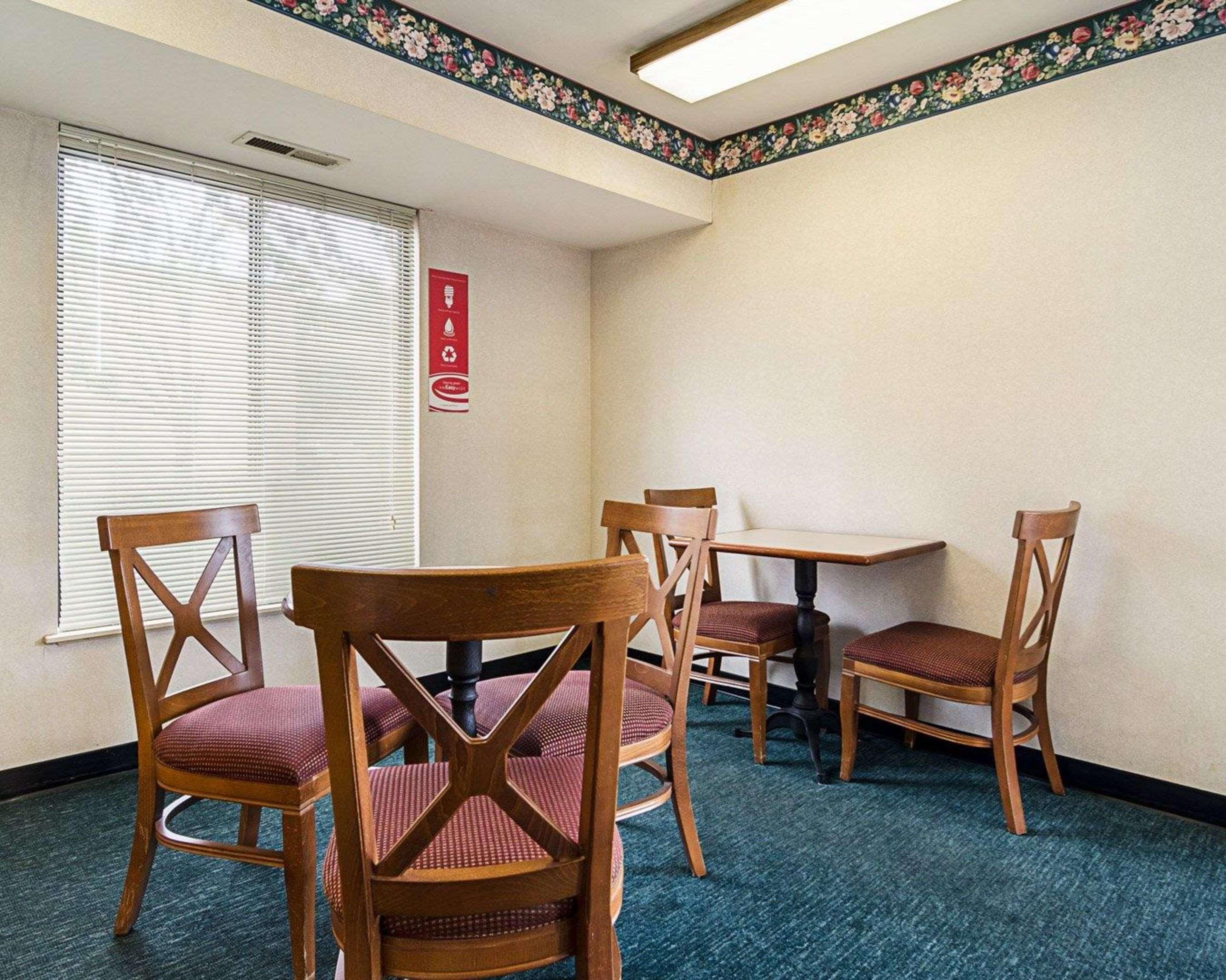 Econo Lodge Richmond Kültér fotó